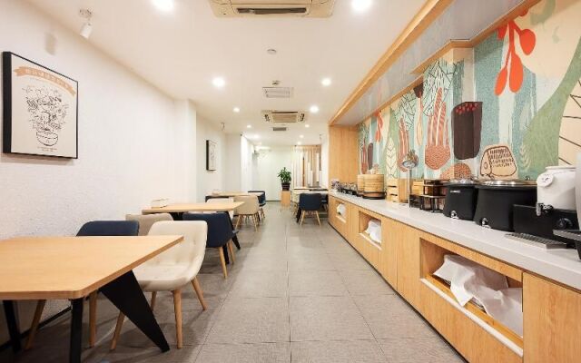 Hanting Hotel Shanghai Zhoupu Wanda Metro Station