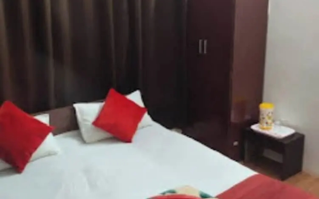 Goroomgo Varanasi Paradise Varanasi