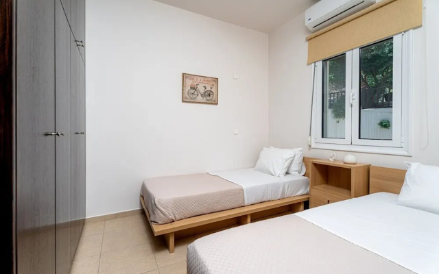 M N Luxury Apartment Sea View