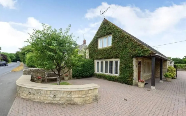 Cotteswold House