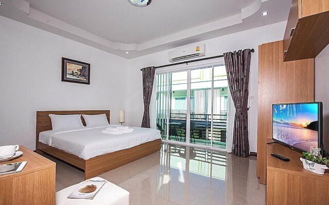 Baan Kiet 3 7 units 2 Bedroom Jacuzzi Townhomes