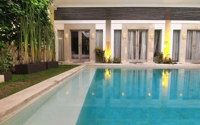 La Cabana Hotel and Villas