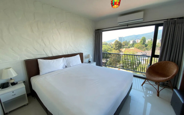 WE Valley Hotel