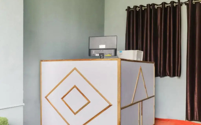 G Star Hotel by OYO Rooms