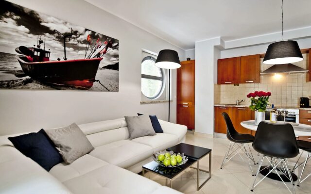 Willa Tamara BlueApart Jurata