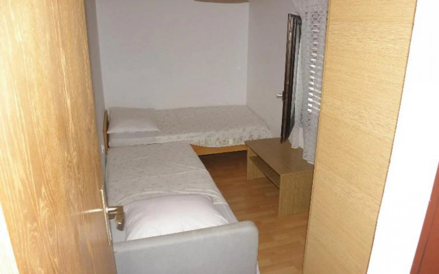 Margit - by the sea - A2(4+2)