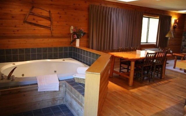 The Lodge at Crooked Lake