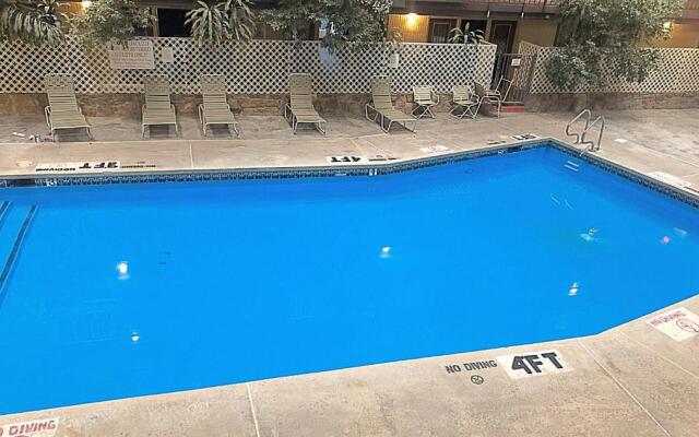 The Cactus Cove Inn and Suites