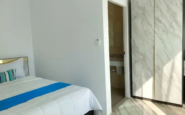 Private Villa with Pool near Laguna