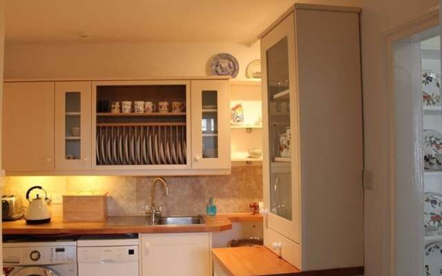 Horsebrook House Apartment