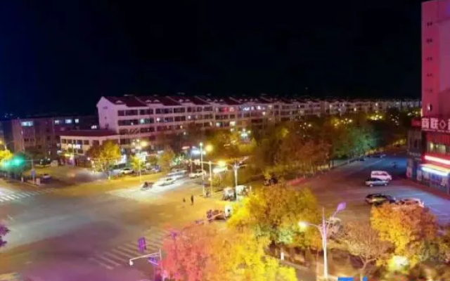 Yanhong Hotel (Jiayuguan Xiongguan Plaza)