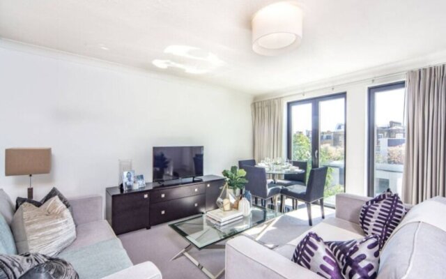 Bright 2 Bedroom Apartment In The Heart Of Chelsea