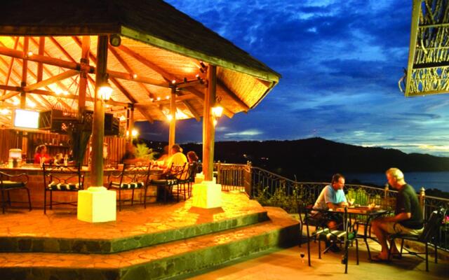 Villas Sol Beach Resort