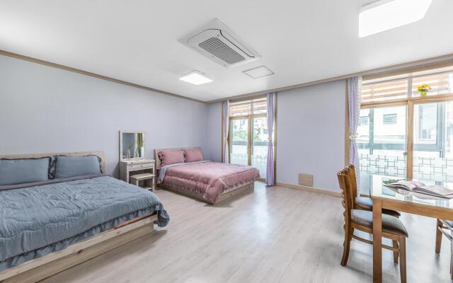 Goseong Gamnamu Pension