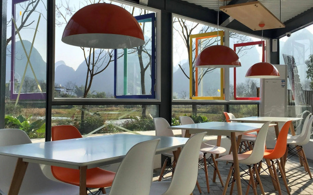 Yangshuo Wada Hostel by Yulong River
