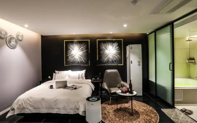 Jeonju Mari Hotel Terminal Store