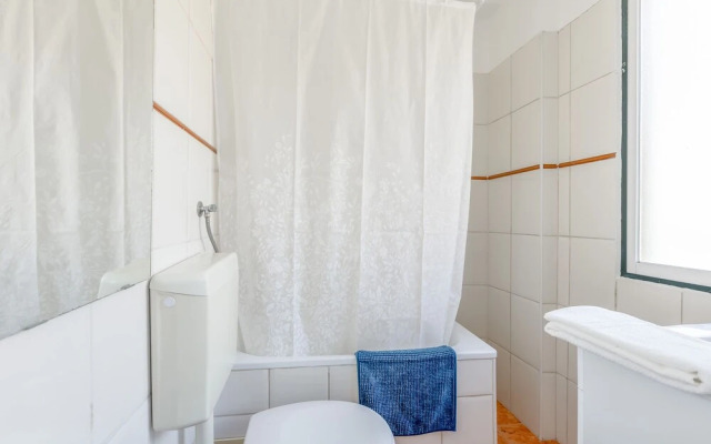 Alfama Spacious and Central Apartment, By TimeCooler