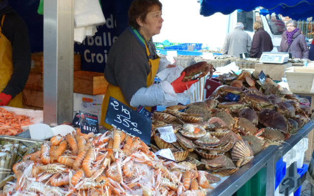 Semi Detached House, Bacilly