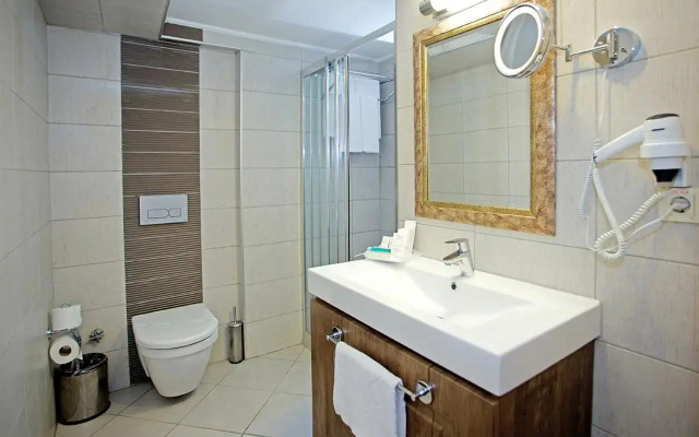 Tilia Hotel