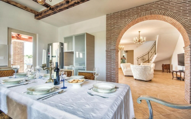 Stunning Home in Valtura With Jacuzzi, Wifi and 4 Bedrooms