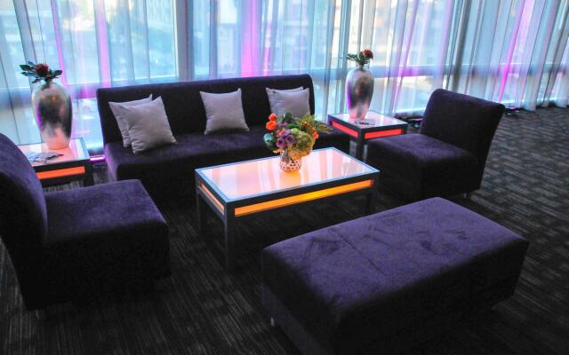 Loews Hollywood Hotel