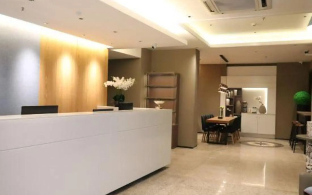 Ease Hotel (Zhongshan Lihe Plaza Zhongshan 2nd Road)