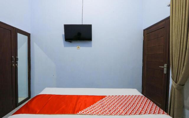 OYO 2453 Artha Graha Vip