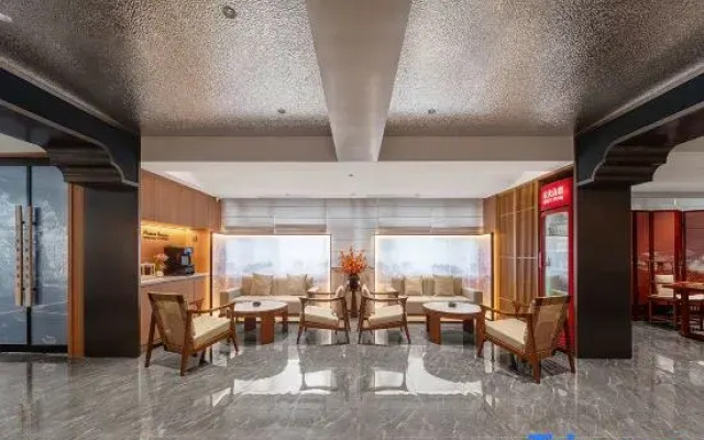 QIANNA HOTEL GLORIOUS（Luoyang Yingtianmen Xigong Xiaojie Store）