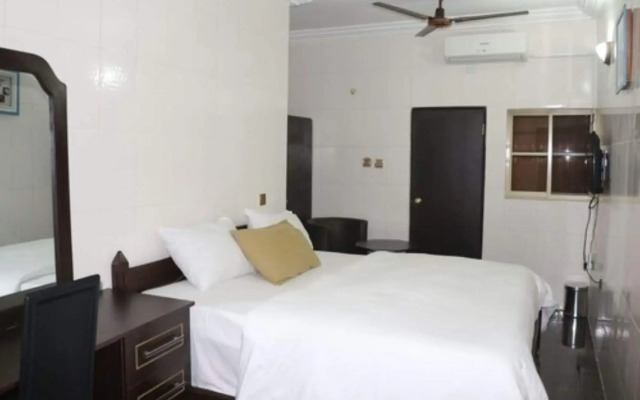 Cute Villa Hotel and Suites