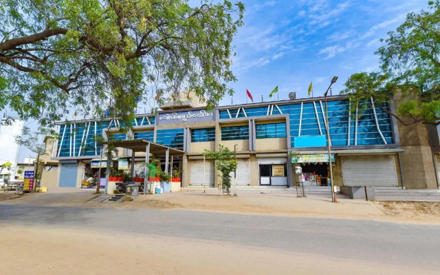 OYO 23289 Hotel Anmol Palace