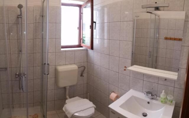 Studio ground floor with terace