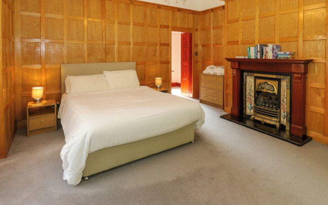 Highwood Lodge