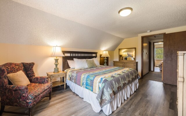 Grandma's Mountain Getaway - 3 Br Home