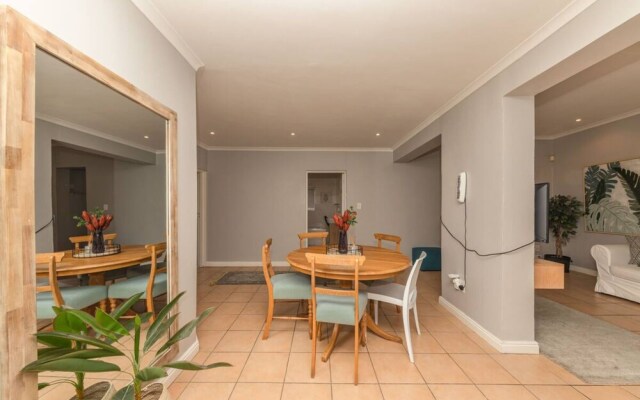 Spaciaous 2 Bedroom Bokaap Apartment
