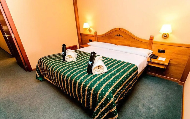 Sport Hotel Village