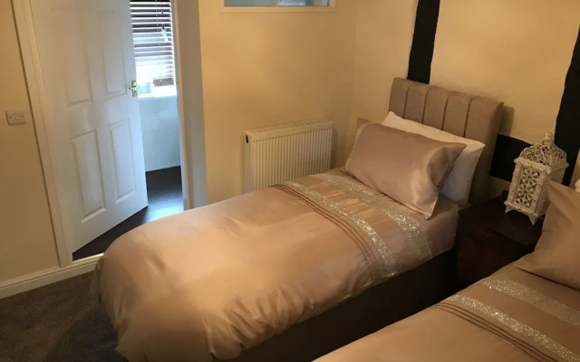 The Kings Arms Hotel