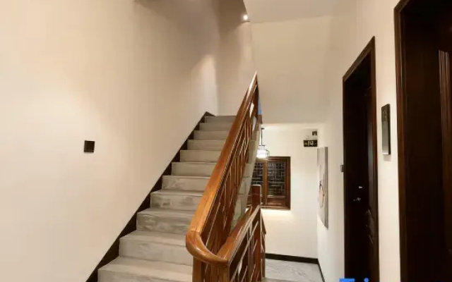 Taohuatan Bajing Jingshe Homestay
