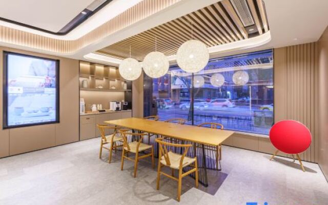 JI Hotel (Shenyang Zhongjie Huaiyuanmen Subway Station)