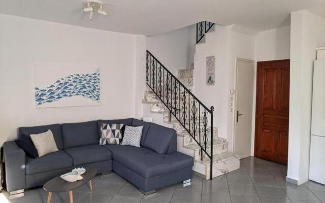 Villa Beta - 5min walk to beach, BBQ, Parking