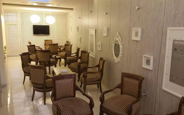 Al-Ballouti Hotel Suites