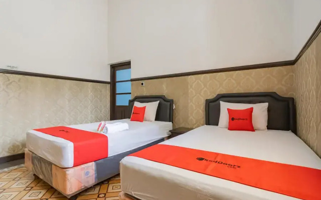 RedDoorz Syariah @ Kolonial Guest House