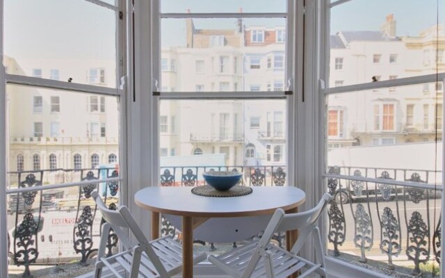 Lovely Kemptown Flat for 2 With Sea View