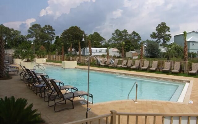 Waterside Village Cottage 3228 Apartment 3 Bedroom