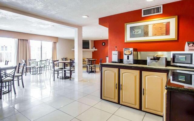 Quality Inn near Downtown Tucson