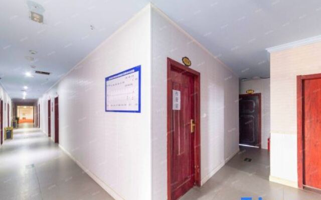 Poyang Yingke Business Hotel