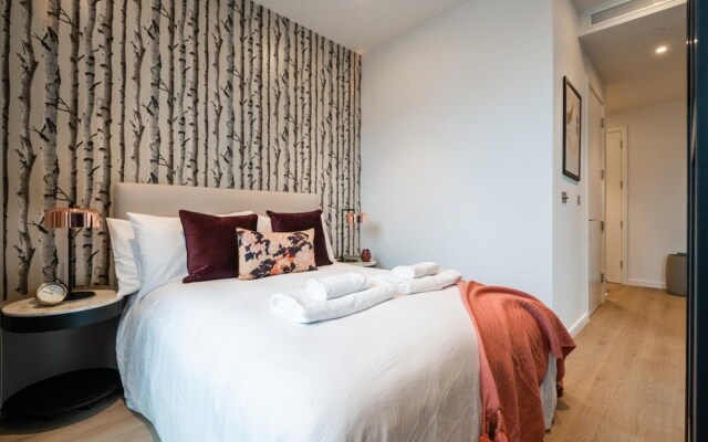 Sensational Studio Apartment in London s Vibrant Canary Wharf