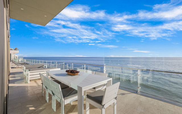 Malibu Glass Estate in Malibu, Malibu