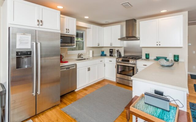 1157 College by Hodnett Cooper