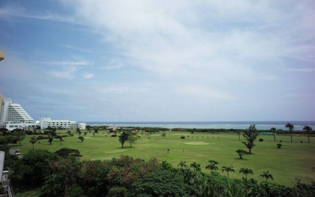 City 1500 SF 2BR condom 3F sea view