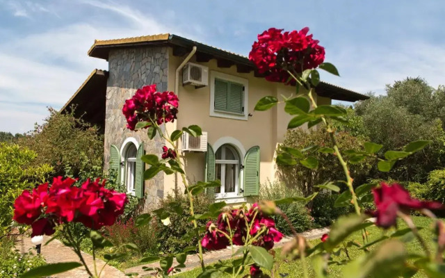 Achilles Country House